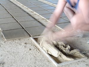 ladrillos-artesanalaes-ladrillos-manuales-suelos-de-barro-cocido-baldosas-de-terracota-pavimentos-rusticos