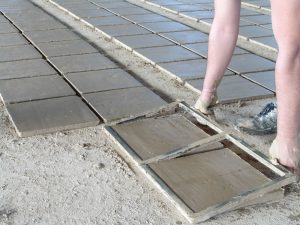 ladrillos-artesanalaes-ladrillos-manuales-suelos-de-barro-cocido-baldosas-de-terracota-pavimentos-rusticos